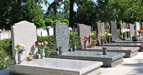 Where to buy granite cemetery vases? 4 ways suggested - Professional Headstone Wholesale Factory