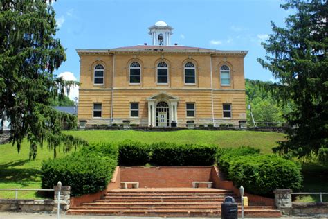 Clay County Courthouse - West Virginia Explorer