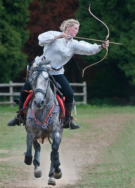 horse archer - Google-haku | Horse archer, Horses, Horse archery