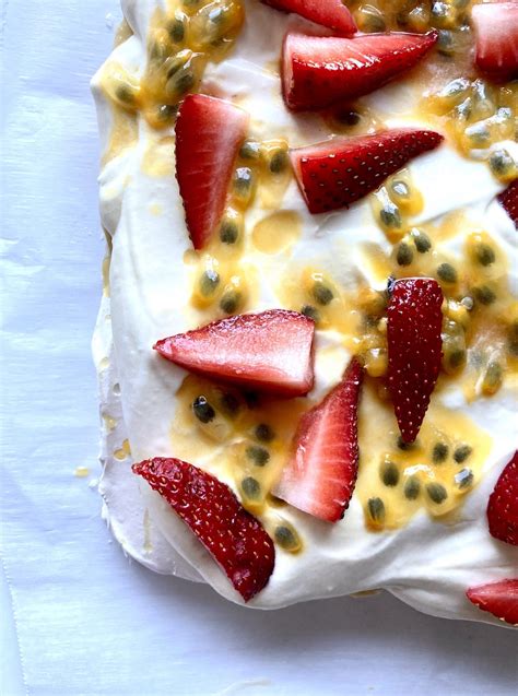 Passion Fruit Pavlova - Sugar by Alyx | Recipe | Passion fruit pavlova, Low carb recipes dessert ...