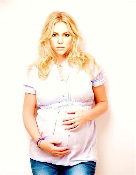 PREGNANT SHAKIRA ? 2012 - shakira-and-gerard-pique Photo | Shakira and gerard pique, Shakira ...