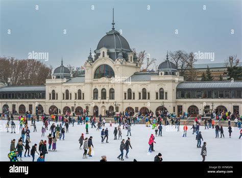 Ice skating in Budapest City Park, December-18-2016 Stock Photo - Alamy