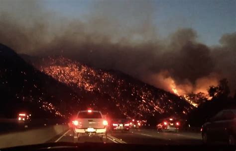 L.A.'s 405 Freeway Shut Down As Wildfire Near Getty Destroys Homes ...