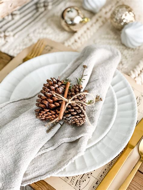 5 Easy DIY Christmas Napkin Rings and Festive Table Ideas - Robyn's French Nest