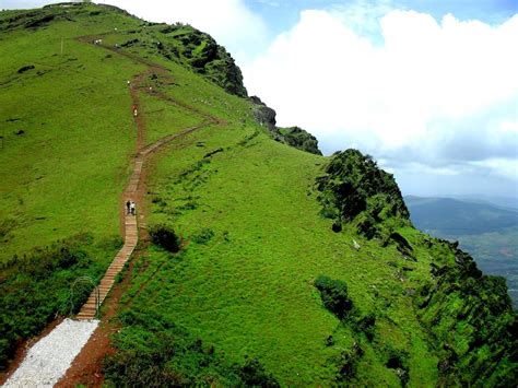 Chikmagalur, Chikmagalur (Karnataka) - Outing - Hill Station | Make My Hangout