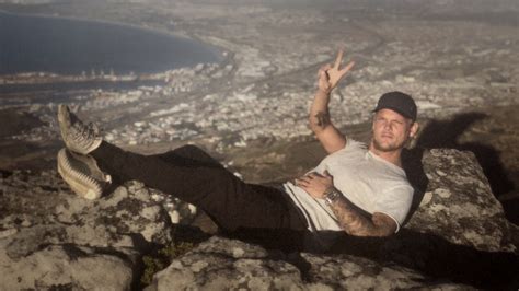 Avicii Documentary Shows the DJ "Looking Like a Zombie" in Final Days - EDMTunes