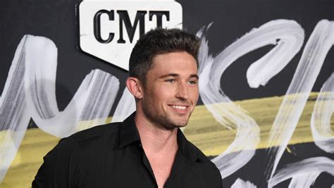 Michael Ray Announces Headlining “CMT On Tour” Dates | iHeart