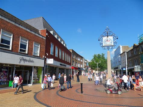 Kemsley LLP - TOWN CENTRE RETAIL PREMISES IN CHELMSFORD