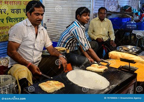 Indian Street Food Vendors Editorial Photo - Image: 70700826