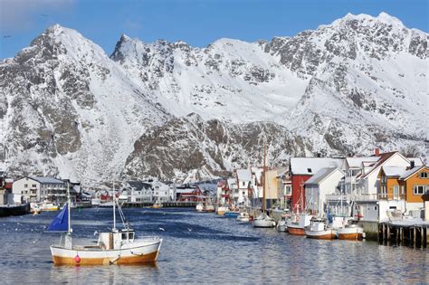 9 reasons to visit Lofoten in the winter time