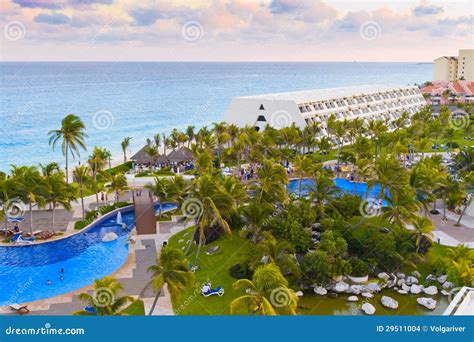 Luxurious Hotel with a Swimming Pool. Stock Photo - Image of mexico, horizon: 29511004