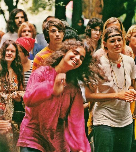 Hippies in the 60s : Fashion, Festivals, Flower Power | Woodstock ...