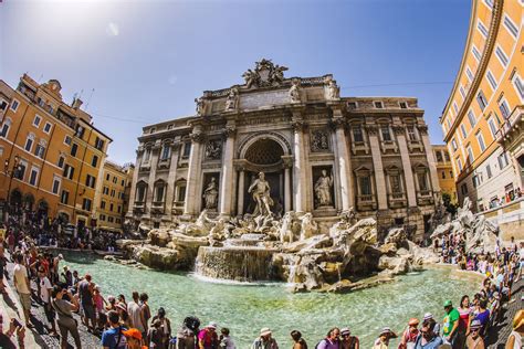 The AMAZING Trevi Fountain in Rome, Italy! www.polkadotpassport.com ...