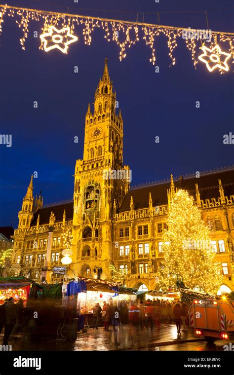 Munich christmas market marienplatz hi-res stock photography and images ...