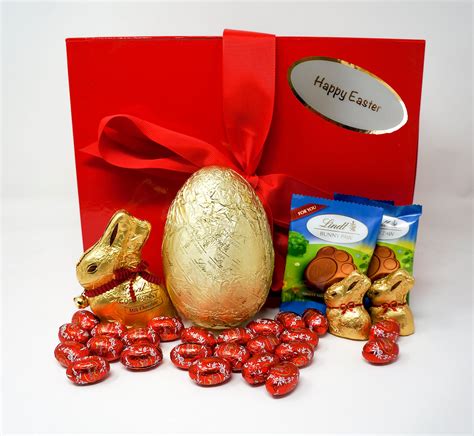 Lindt Easter Egg Gift Set with Bunnies, Lindor Eggs Paws Perfect Gift