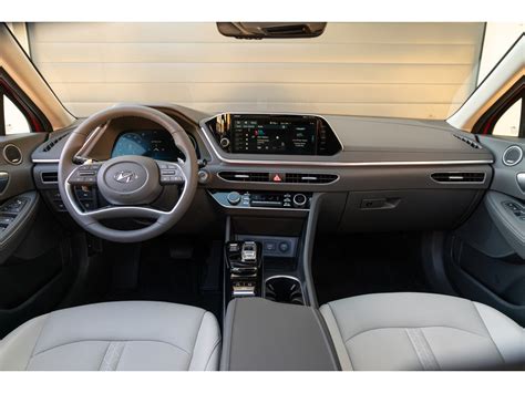 2025 Hyundai Sonata: 72 Interior Photos | U.S. News