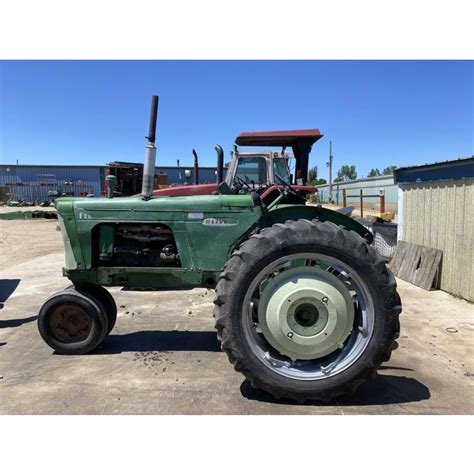 Oliver® Tractor 770 | Worthington Ag Parts