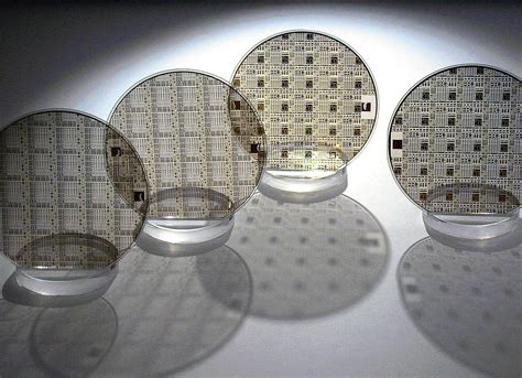 Space in Images - 2009 - 05 - GaN on silicon carbide wafers