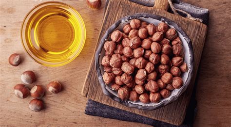 Hazelnuts - a healthy snack, spread and oil - FreshMAG