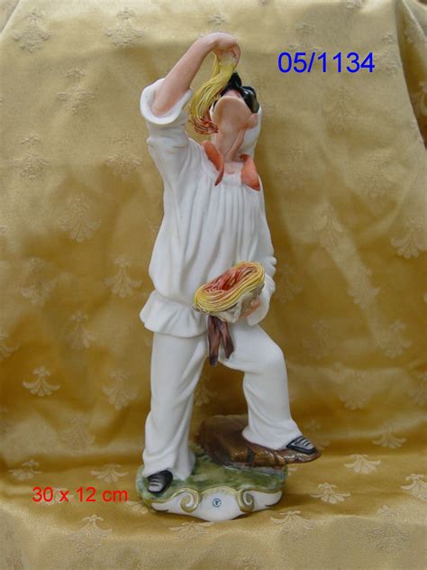 Pulcinella eating spaghetti, porcelain sculpture of Capodimonte ...