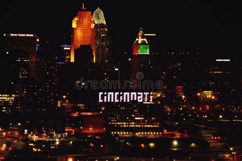 Cincinnati skyline editorial photo. Image of cincinnati - 111066926