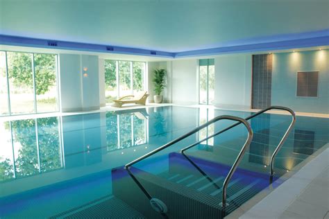 De Vere Cotswold Water Park - Book Spa Breaks, Days & Weekend Deals ...