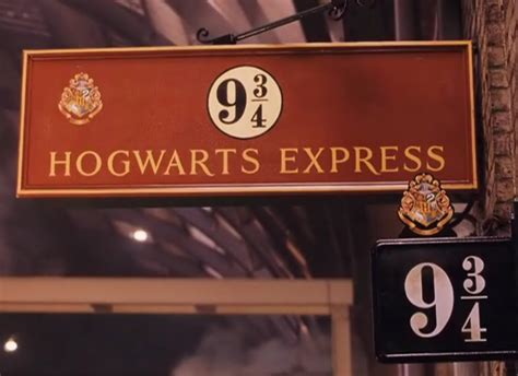 How To | Hogwarts Express and 9 3/4 signage | In Literature