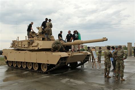 Tankers reunite, remember, relive Desert Storm experiences | Article ...