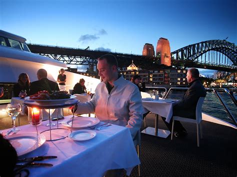 Best-Value Dinner Cruises on Sydney Harbour from $125 - Magistic Cruises