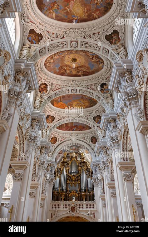 Passau cathedral organ hi-res stock photography and images - Alamy