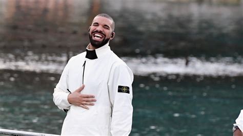 Drake Invests in Plant-Based Chicken Company Daring Foods | Complex