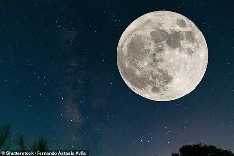 Look up tonight! Full Beaver Moon will light up the night sky - here's ...