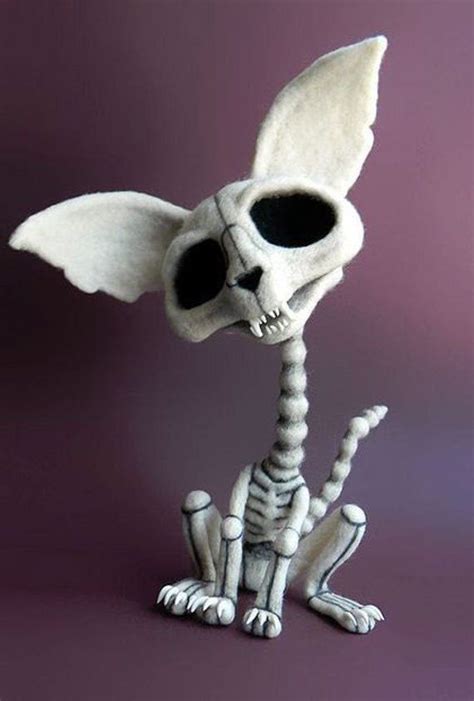 27 Cheap Ideas to Give a Spooky Touch to Your House on Halloween | Halloween art, Creepy dolls ...