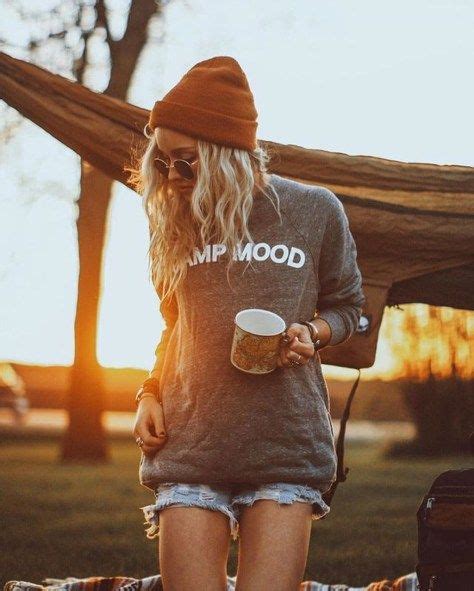 42 Totally Inspiring Summer Camping Outfits Ideas - Trendfashionist | Summer camping outfits ...