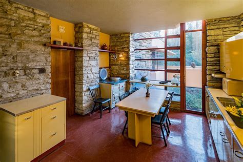 Interior of Frank Lloyd Wright's Fallingwater : r/ArchitecturePorn