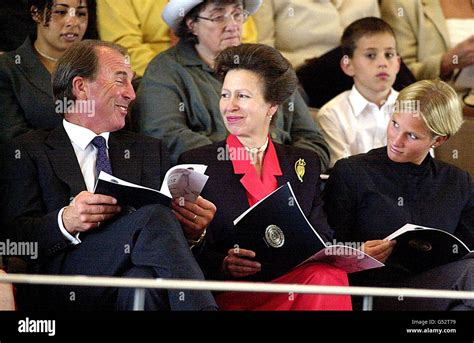 Peter Phillips graduation mum & dad Stock Photo - Alamy