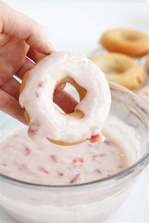 Glazed Baked Strawberry Doughnuts | YellowBlissRoad.com