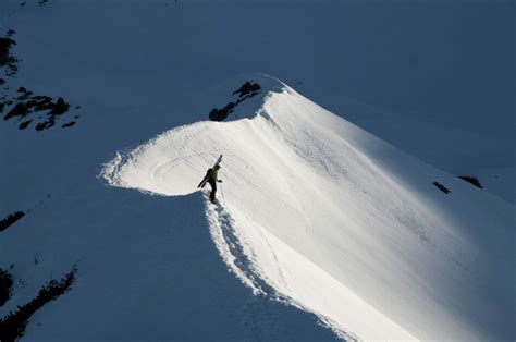 Backcountry Skiing Mount Shasta with a Guide, CA | 57hours