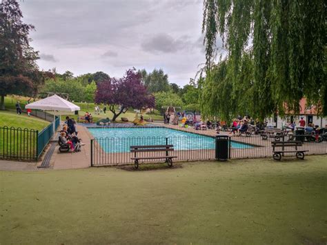 Paddling Pool in Valley Gardens Park Harrogate North Yorks UK Editorial ...