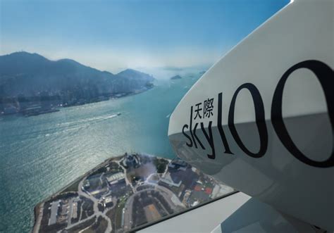 Capture iconic memories of Hong Kong and its skyline at sky100 › Ritzy Hong Kong