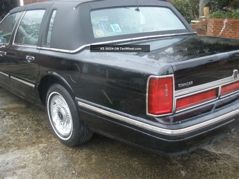 1996 Lincoln Signature Town Car Black W Carriage Top Michelin