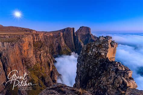 Moonset Over Tugela Falls – Grant Pitcher Photography and Digital Media