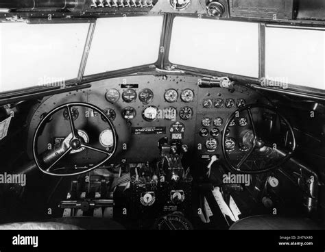 Douglas dc 2 cockpit Black and White Stock Photos & Images - Alamy