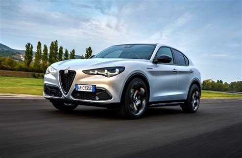 Nuova Alfa Romeo Stelvio 2023, il Suv premium rinnovato e a prezzi interessanti è pronto