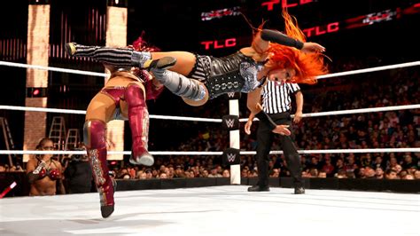 Becky Lynch vs. Sasha Banks: photos | WWE