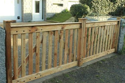 16 DIY Driveway Gates Ideas That Are Easy to Install