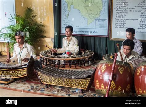 Pinpeat orchestra, Silver Pagoda complex, Phnom Penh, Cambodia Stock Photo - Alamy