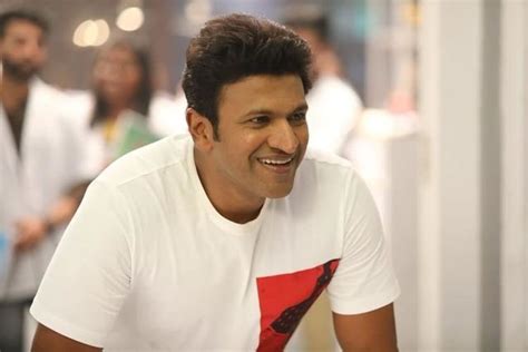 Puneeth Rajkumar Family - info burung