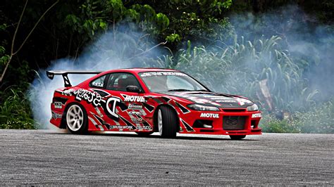 red s15 drifting | Nissan silvia, Image voiture, Voiture