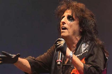 Alice Cooper Documentary Film ‘Vincent Goes to Hell’ on the Way